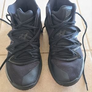 Nike Kyrie 5 Neon Sole